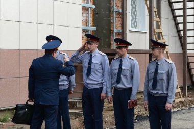   BRYANSK, RUSSIA - 7 Haziran 2012: Cezaevi sistemi memurları yönetime sunulan raporda