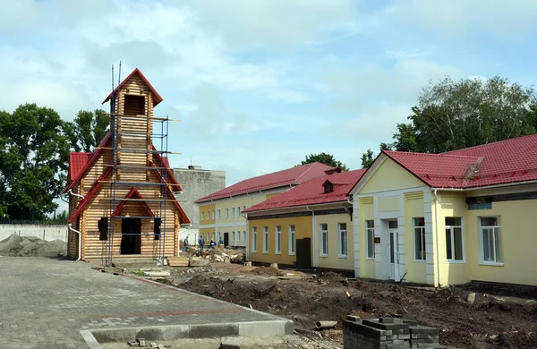 ブラヤンスク ロシア2012年6月7日 非行少年のためのブラヤンスク教育コロニーに礼拝堂を建設 — ストック写真