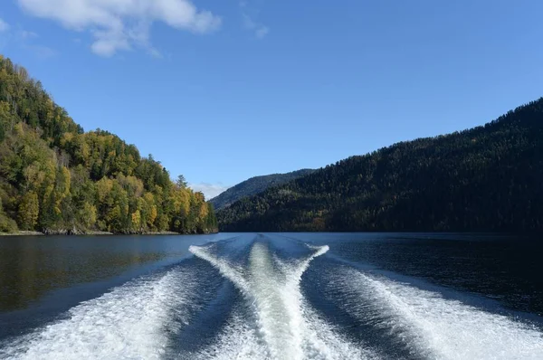 Altai Republic Russia September 2020 Autumn Lake Teletskoye Altai Republic — Stock Photo, Image