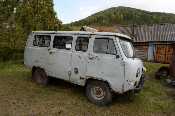 Περιοχη Αλται Ρωσια Σεπτεμβριου 2020 Uaz 452 Suv Στο Χωριό — Φωτογραφία Αρχείου