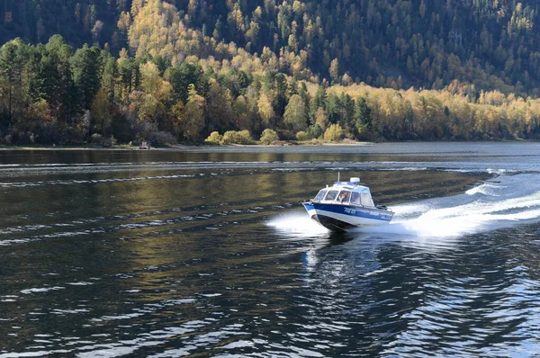 República Altai Rússia Setembro 2020 Barco Cabine Northsilver Pro 745 — Fotografia de Stock