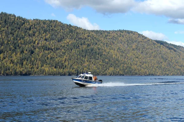 República Altai Rússia Setembro 2020 Barco Cabine Northsilver Pro 745 — Fotografia de Stock