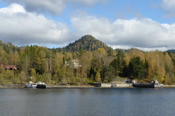 Altai Republic Russia September 2020 Autumn Lake Teletskoye Altai Republic — Stock Photo, Image