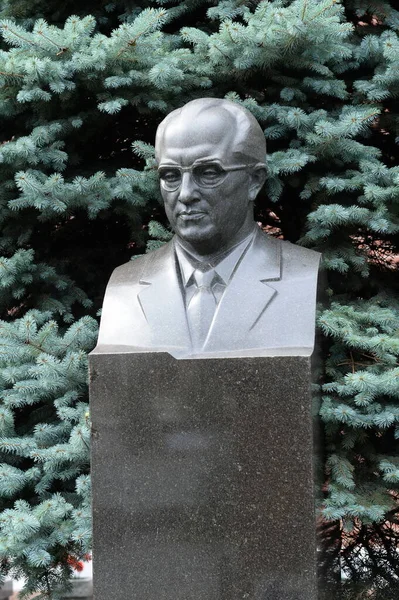 Moscow Rússia Agosto 2021 Busto Estadista Soviético Yuri Andropov Sepultura — Fotografia de Stock