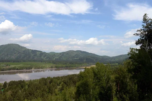 Altajská Republika Rusko Května 2021 Horské Jezero Manzherok Altajské Republice — Stock fotografie