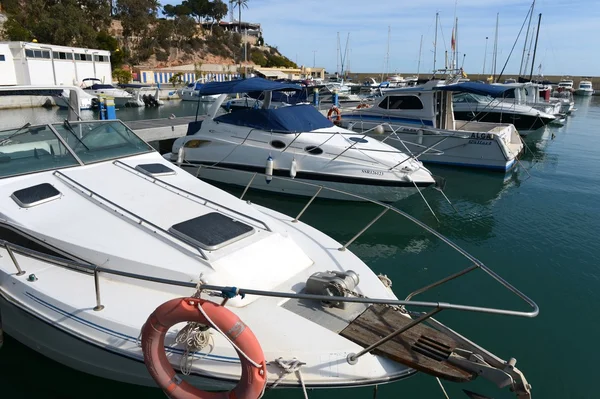 De yates en el puerto de Orihuela Costa — Foto de Stock