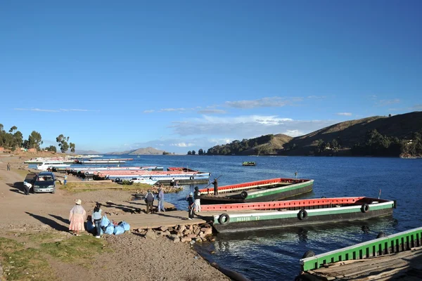 Fähre auf dem Titicacasee — Stockfoto