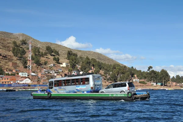 Trajekt na jezeře titicaca — Stock fotografie