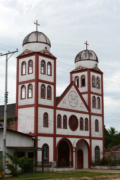 Iglesia en el pueblo de La Macarena . — Foto de Stock