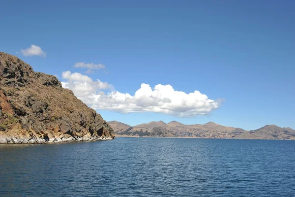 Horské jezero titicaca. — Stock fotografie