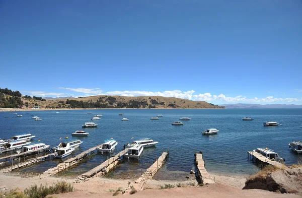 Mountain lake Titicaca. — Stock Photo, Image