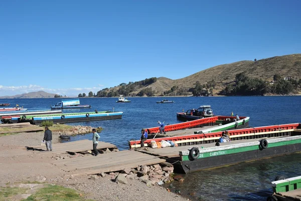 Trajekt na jezeře titicaca — Stock fotografie