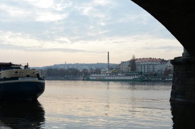 Pracue. Vltava Nehri.