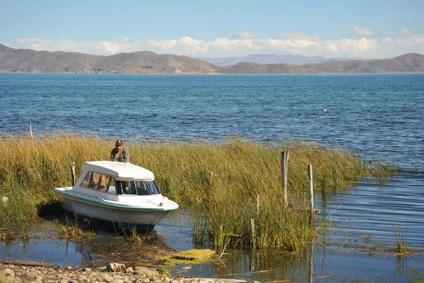 Horské jezero titicaca. — Stock fotografie