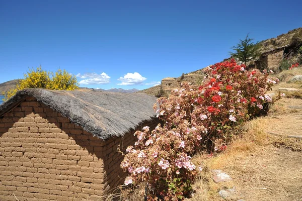 Sun island is located on lake Titicaca. — Stock Photo, Image