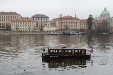 Prag. Vltava Nehri.
