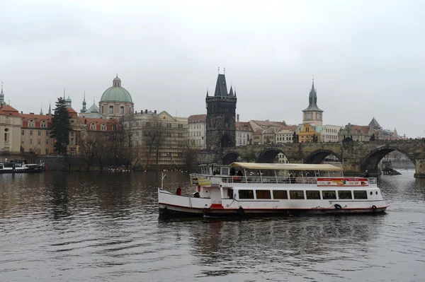 Praag. Moldau — Stockfoto