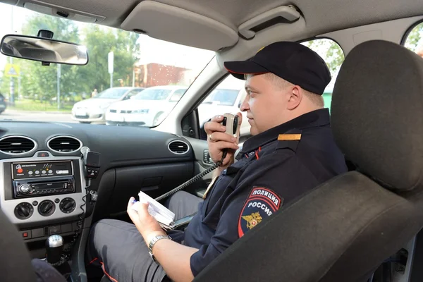 Polis devriye arabası.