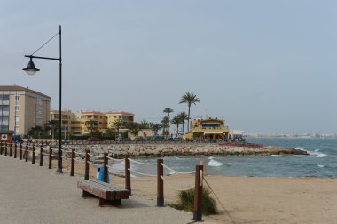 Punta prima popüler tatil beldesi Torrevieja, en güneydeki bir parçasıdır