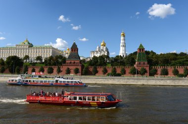 Kremlin'e ve Moskova Nehri.