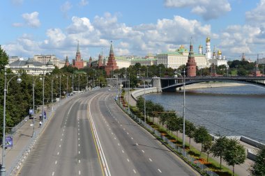 Kremlin'e ve Moskova Nehri.