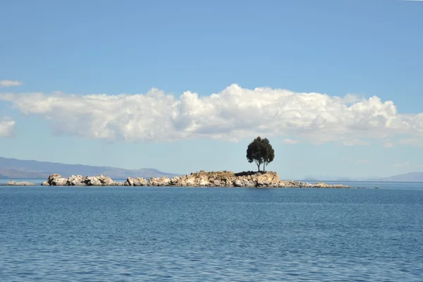 Mountain lake Titicaca. — Stockfoto