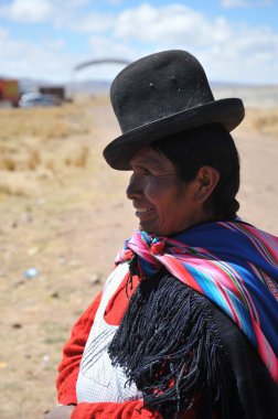 Tiahuanaco bilinmeyen Bolivya kadın