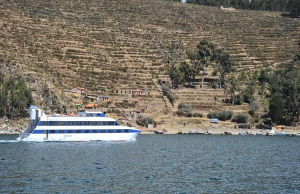 Sun Island está localizado no lago Titicaca . — Fotografia de Stock