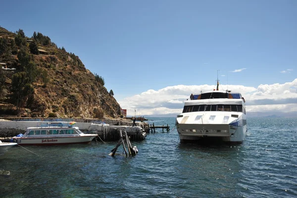 Sun island is located on lake Titicaca. — Stock Photo, Image