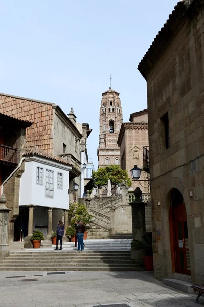 Ισπανικό χωριό - αρχιτεκτονικά Μουσείο στο πλαίσιο της ανοικτής ουρανό, που δείχνει μια αρχιτεκτονική βιοτεχνία Ισπανία. — Φωτογραφία Αρχείου
