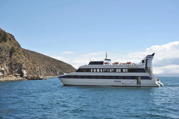 Sun island is located on lake Titicaca. — Stock Photo, Image