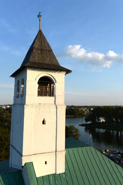 Yaroslavl. Vista da torre do sino . — Fotografia de Stock