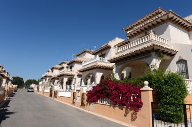 orihuela costa içinde konut kompleksi