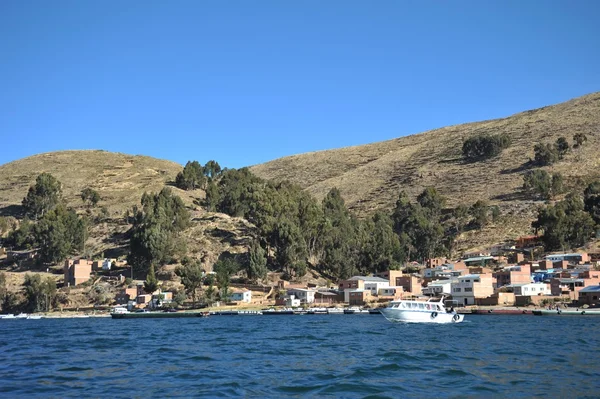Town of San Pablo on lake Titicaca — Stock Photo, Image