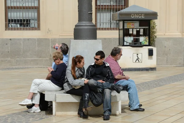 Turister på gatan. Cartagena. Spanien — Stockfoto