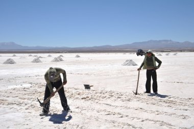 Uyuni tuz daireler üzerinde tuz üretimi