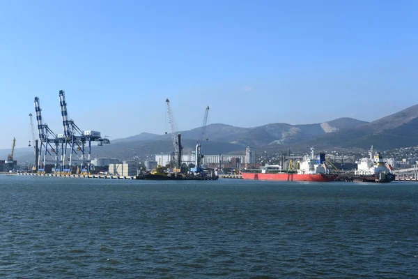 Nákladní přístav v Novorossijsk — Stock fotografie
