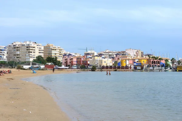 The beach area of the city  in Torrevieja. — Stock Photo, Image