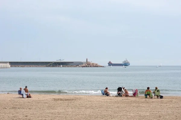 The beach area of the city  in Torrevieja. — Stock Photo, Image