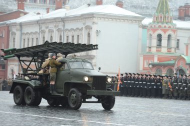 Reactive system of volley fire at the base of the car Studebaker