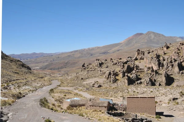 Bolivijská vesnic v Altiplano — Stock fotografie