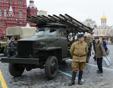 kutlama tarihi geçit töreni 7 Kasım 1941'de Moskova'daki Kızıl meydanında