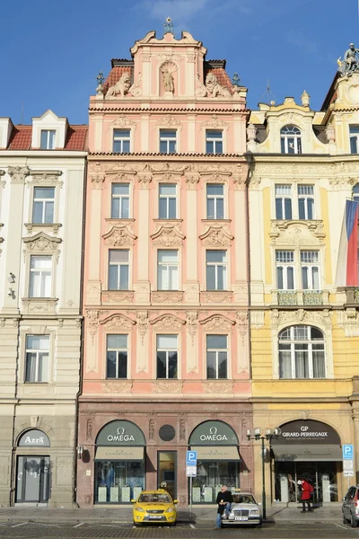 V návaznosti na Staroměstském náměstí v Praze Chech republice — Stock fotografie