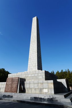 SEVASTOPOL - 17 Eylül 2014: Sapun Dağı 'ndaki Zafer Dikilitaş. Sivastopol savaşının kahramanları.