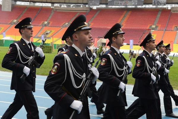 Empleados de seguridad privada en el estadio "Luzhniki " — Foto de Stock