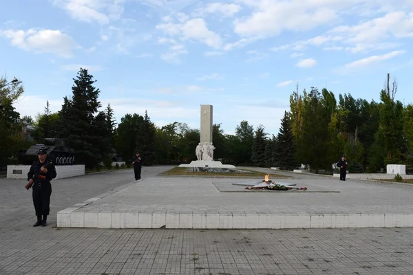 El memorial a los Defensores de la Patria en Kamensk-Shakhtinsky . — Foto de Stock