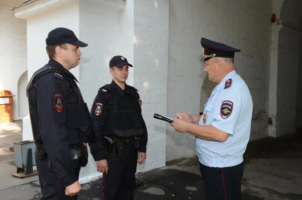 Police on the protection of the Novodevichy convent. — Stock Photo, Image