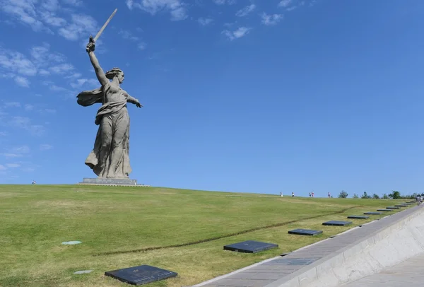 Az emlékmű "a Szülőföld hív"-Volgograd. — Stock Fotó