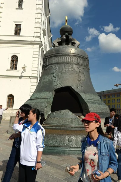 La campana del zar es un monumento del arte de la fundición rusa del siglo XVIII — Foto de Stock
