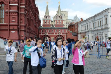 Moskova 'da Kızıl Meydan' da turistler